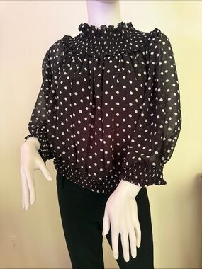 Grazia. Fun top. Size M.